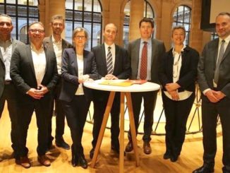 Smart Intégrations Mag, Audio, Vidéo, Sécurité, Smart Building et Réseau - Signature d'un accord de partenariat entre ABB France et Orange Business Services au Palais Brogniart.
